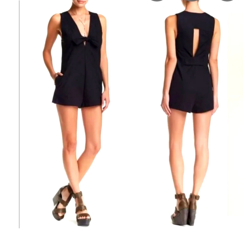Free People Daisy Bow Detail Sleeveless Romper Shorts Back Cutout Size 4
